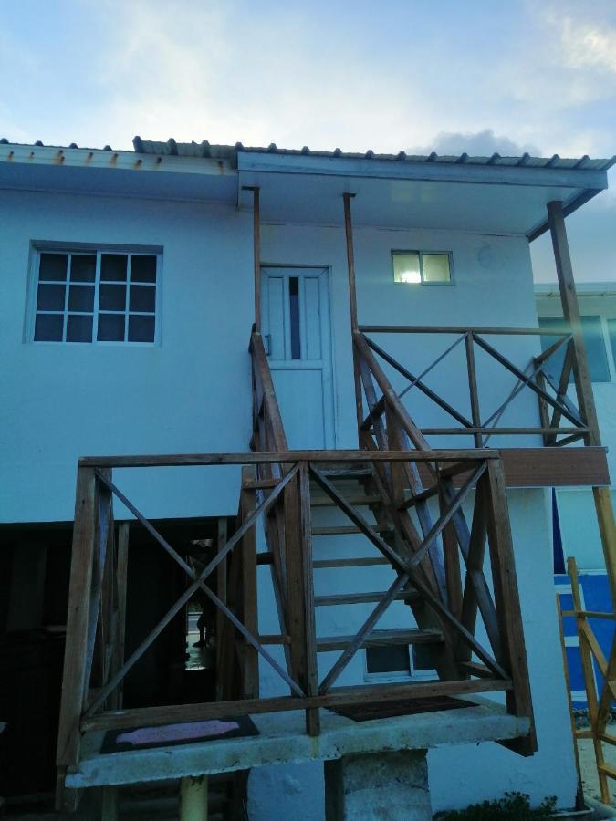 Miss Bassy'S Lodging 호텔 San Andrés 외부 사진